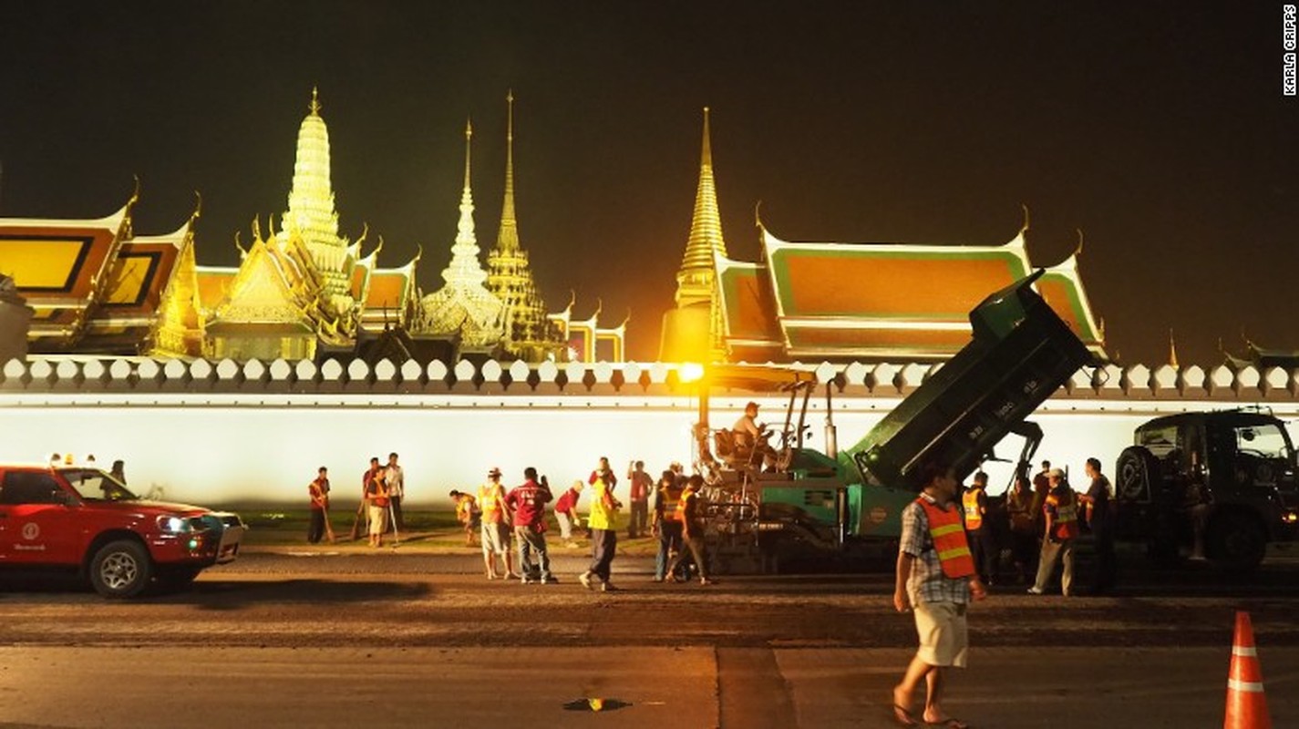 Thai Lan: Xep hang ca cay so don linh cuu Vua Bhumibol-Hinh-11